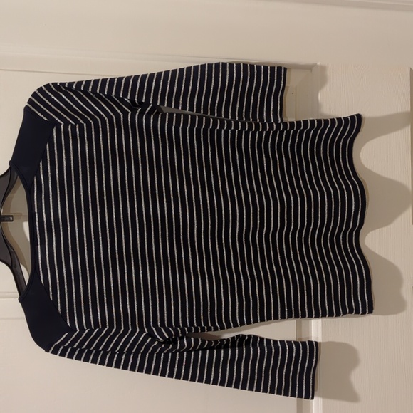 Chaps women's size M 3/4 navy &silver stripe blouse - Picture 4 of 4
